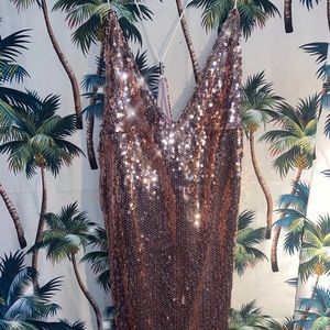 Mini rose gold sequin dress ✨✨✨